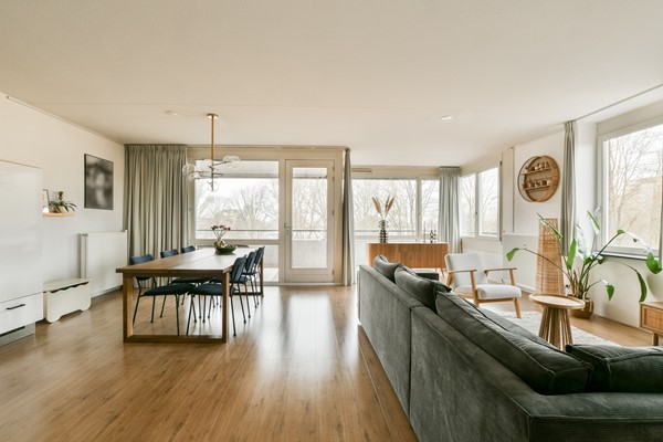 Groot type hoekappartement met lift en 1 of 2 parkeerplaatsen